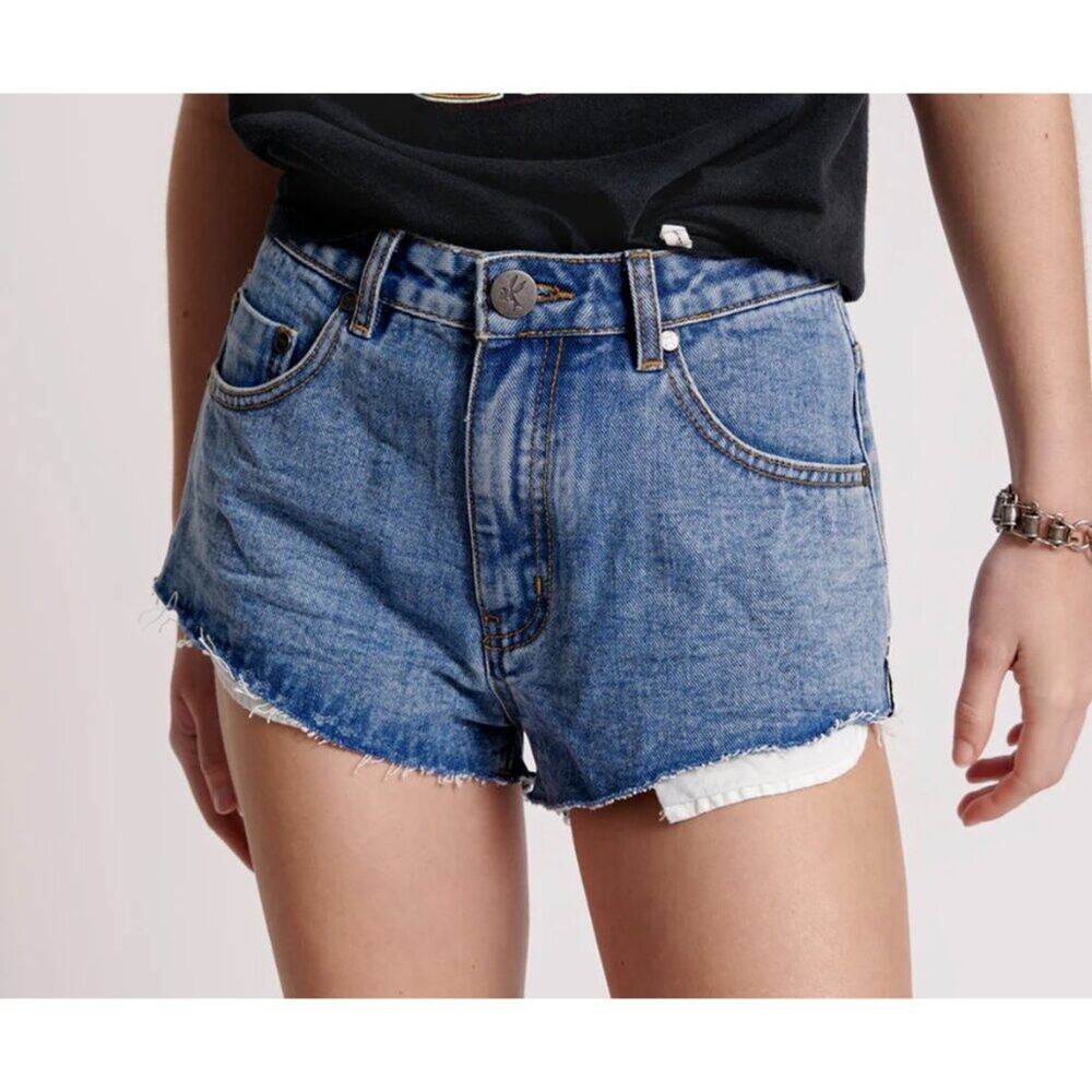 NWT One Teaspoon 26/2 Mid Waist Bandit Cut Off Belted Denim Blue Jean Shorts